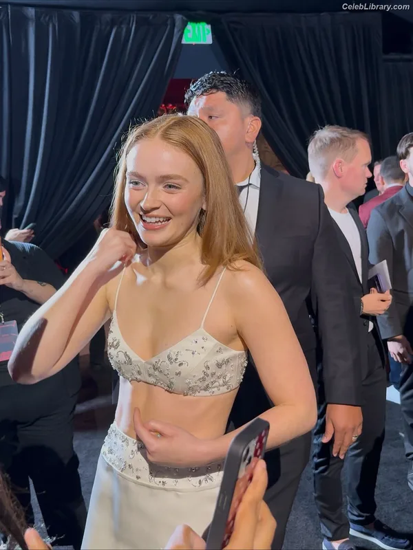 Sadie Sink photo 24 of 1907