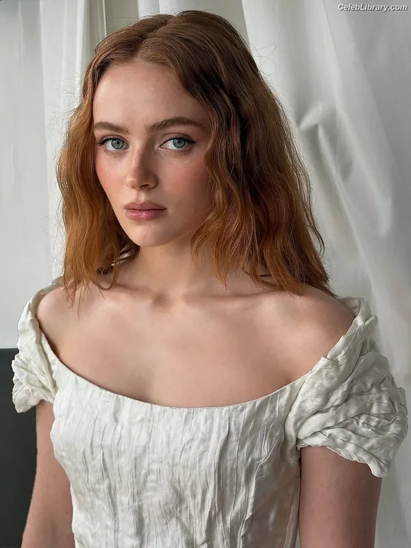 Sadie Sink photo 1 of 1907