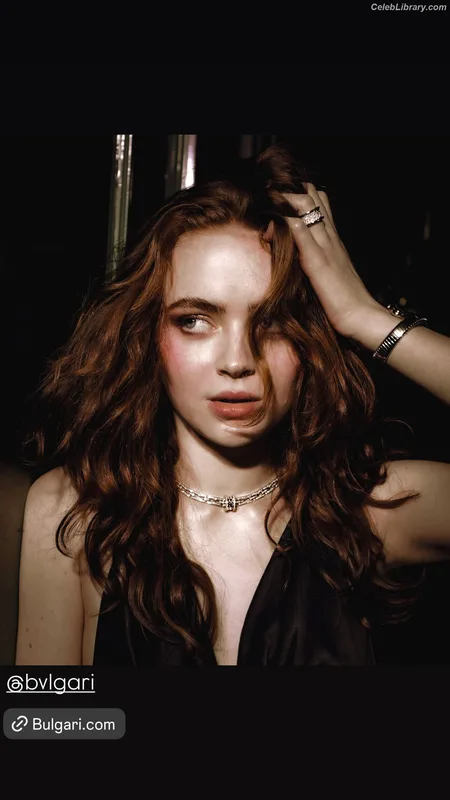 Sadie Sink photo 2 of 1907