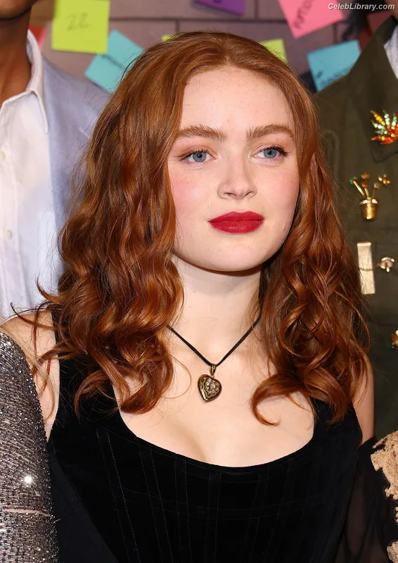 Sadie Sink photo 22 of 1907