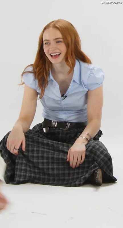 Sadie Sink photo 2 of 1907