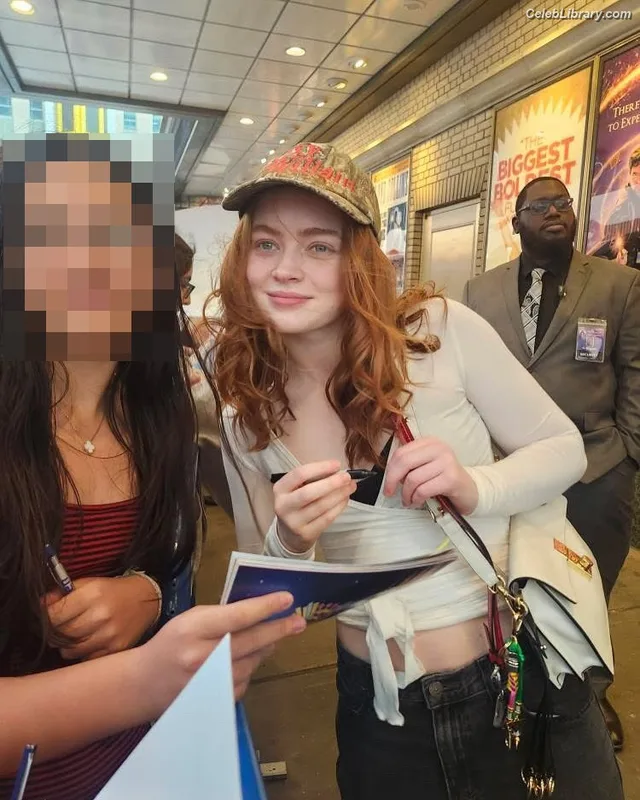 Sadie Sink photo 15 of 1907