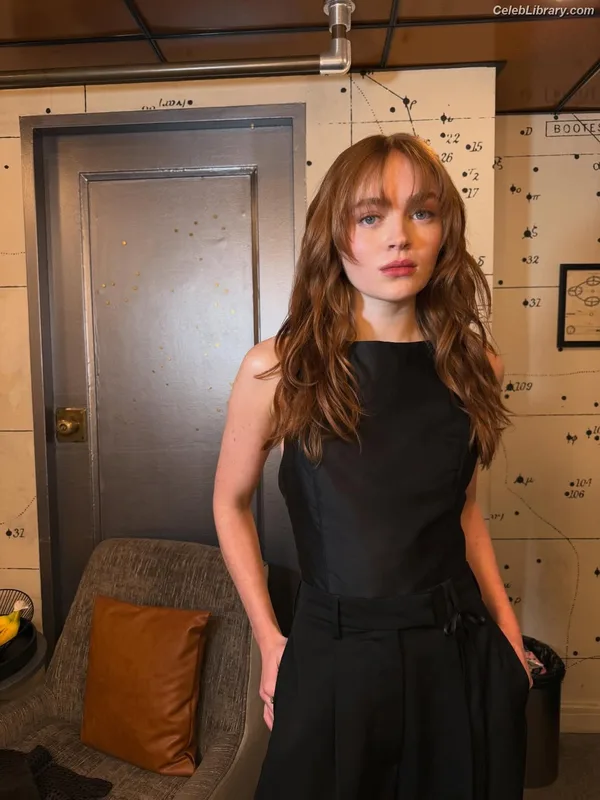 Sadie Sink photo 16 of 1907