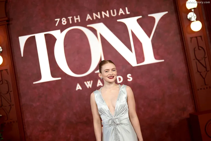 Sadie Sink photo 24 of 1907