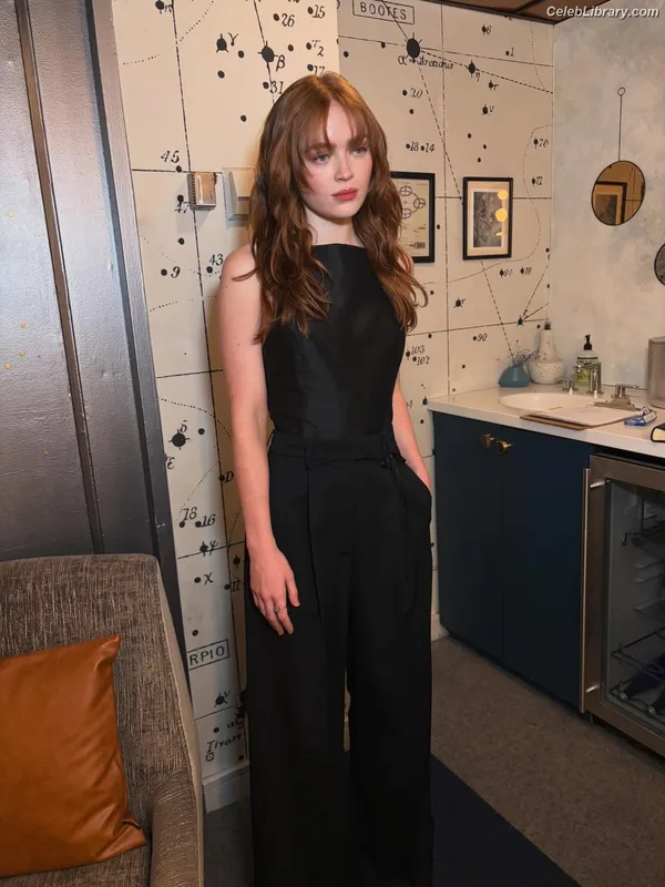Sadie Sink photo 11 of 1907