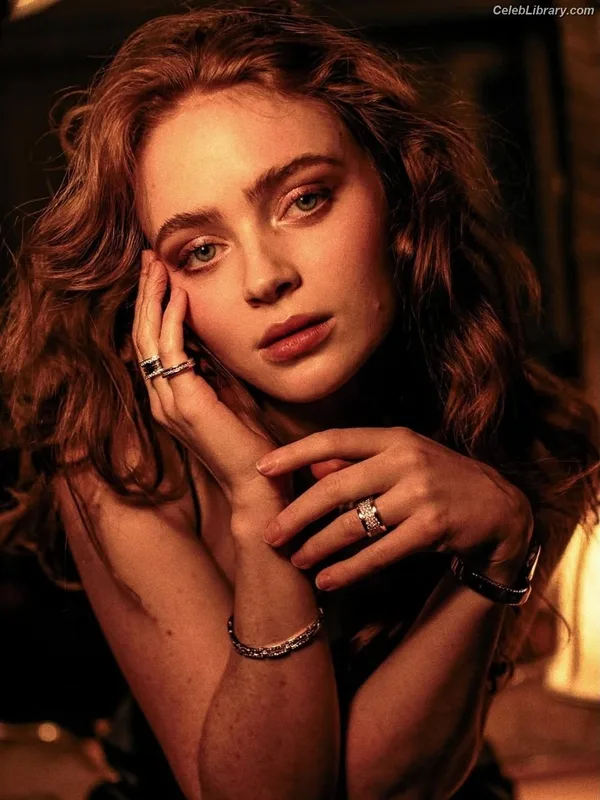 Sadie Sink photo 15 of 1907