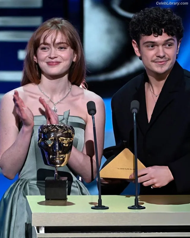 Sadie Sink photo 2 of 1907