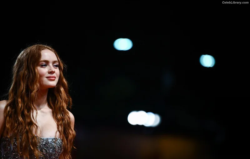 Sadie Sink photo 13 of 1907