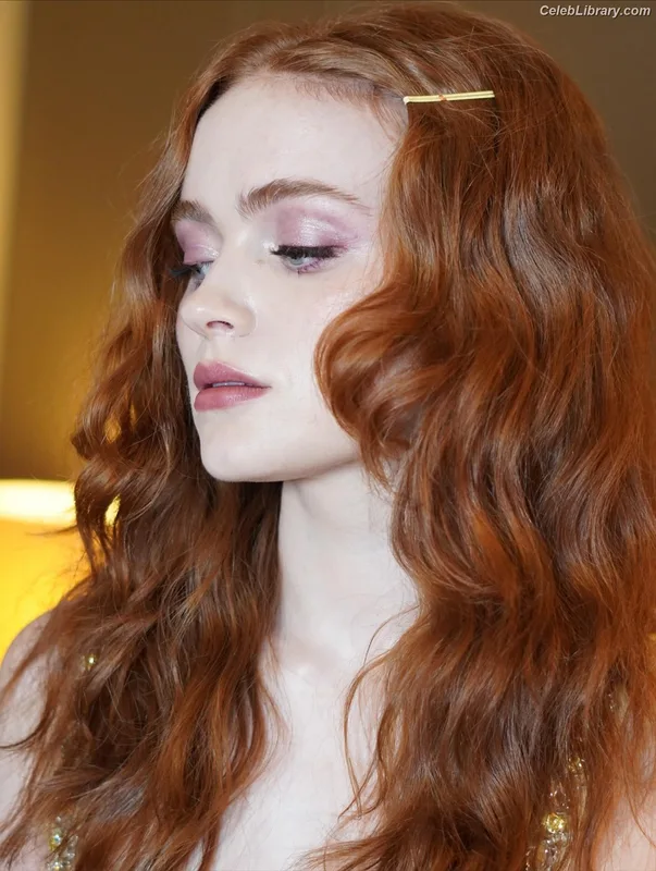 Sadie Sink photo 16 of 1907
