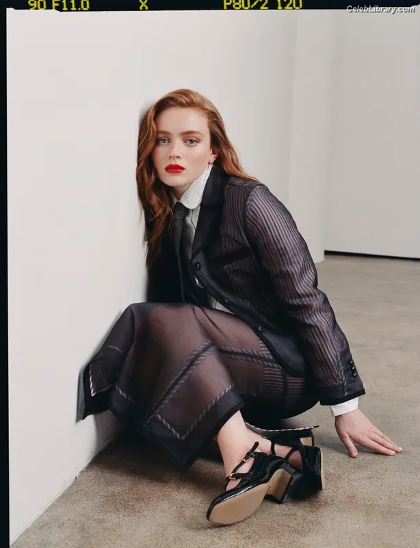 Sadie Sink photo 5 of 1907