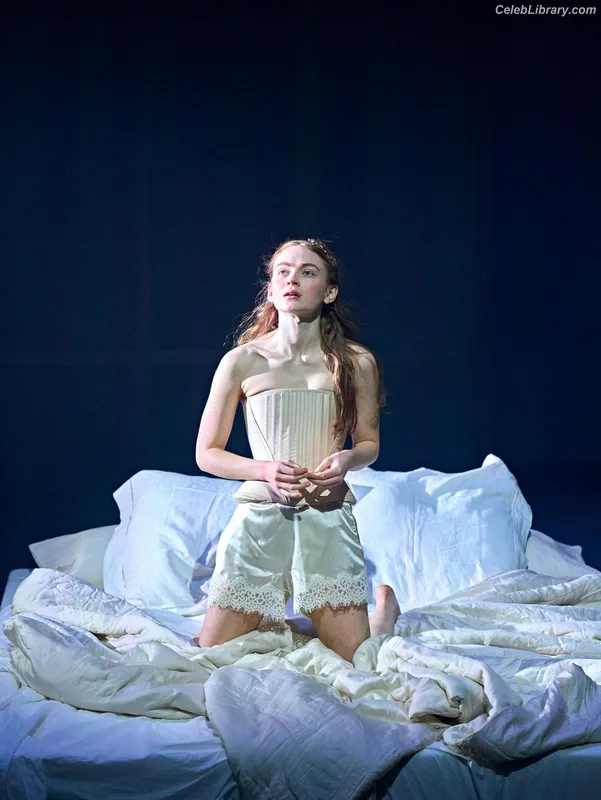 Sadie Sink photo 12 of 1907