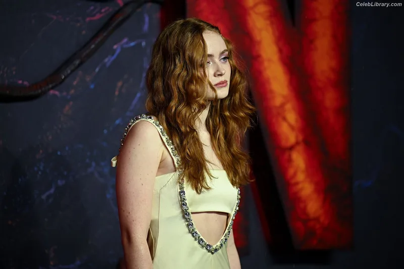 Sadie Sink photo 10 of 1907