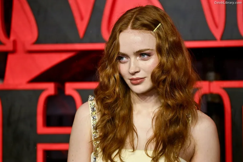 Sadie Sink photo 12 of 1907