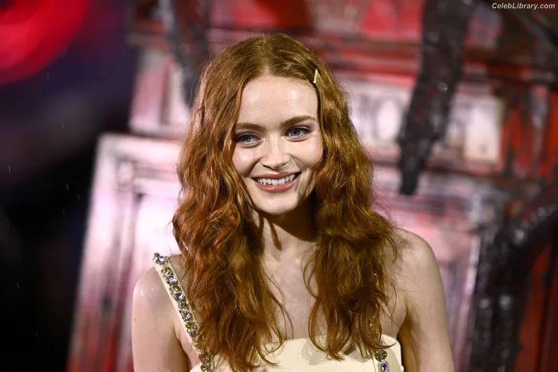 Sadie Sink photo 13 of 1907