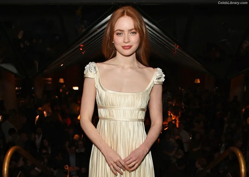 Sadie Sink photo 17 of 1907