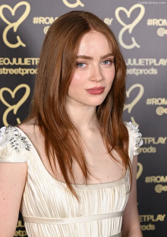 Sadie Sink photo 19 of 1907