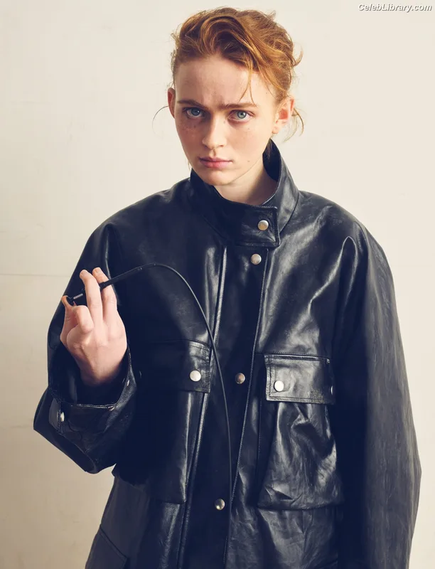 Sadie Sink photo 8 of 1907