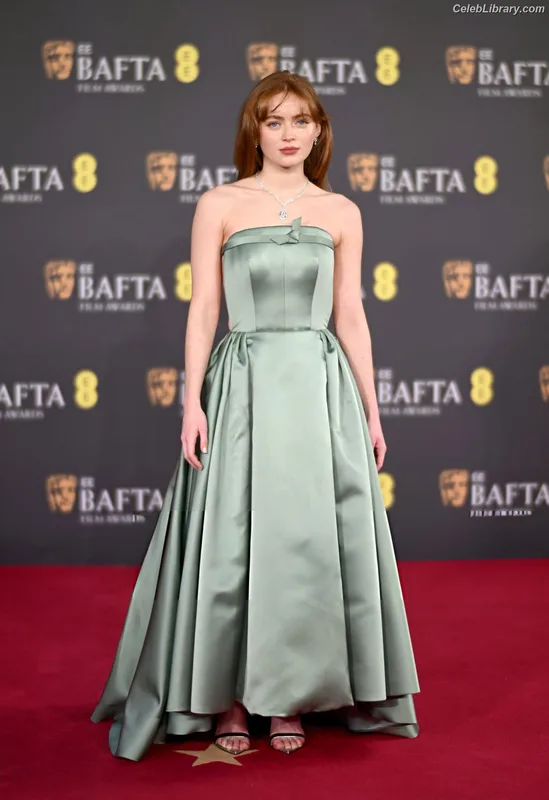 Sadie Sink photo 3 of 1907