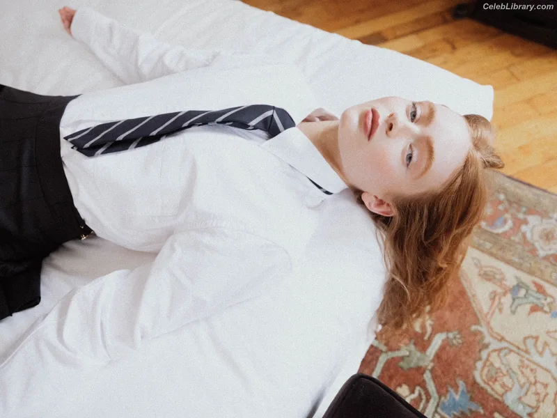 Sadie Sink photo 5 of 1907