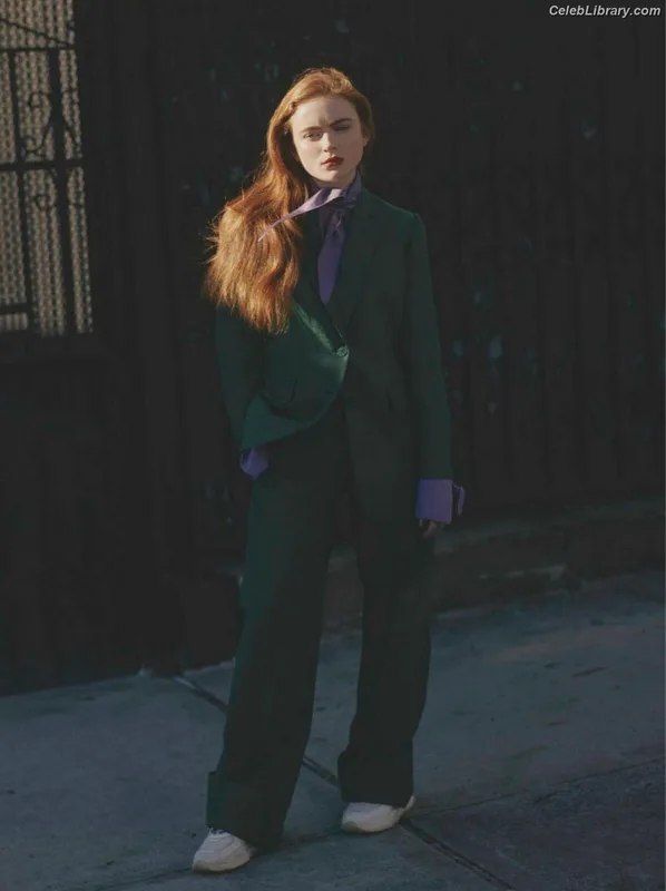 Sadie Sink photo 4 of 1907
