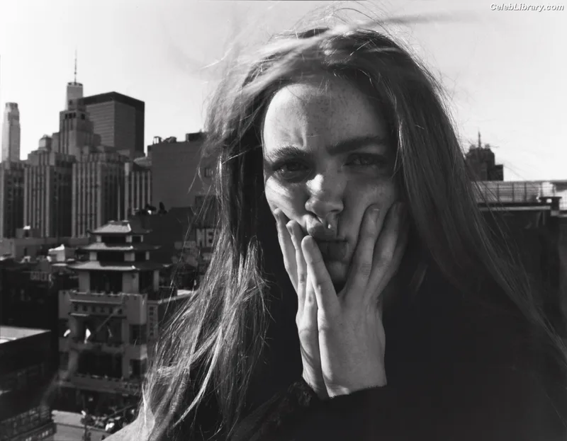 Sadie Sink photo 9 of 1907