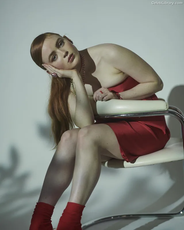 Sadie Sink photo 18 of 1907