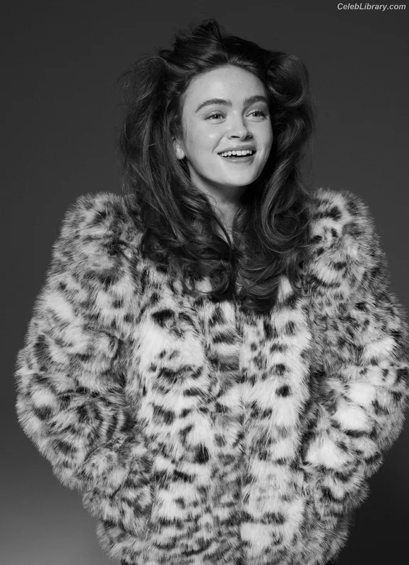 Sadie Sink photo 1 of 1907