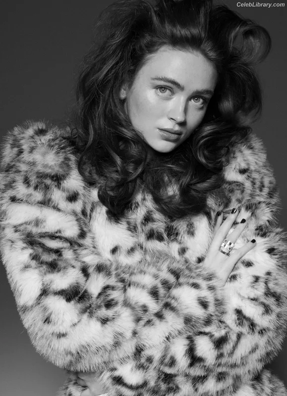 Sadie Sink photo 3 of 1907