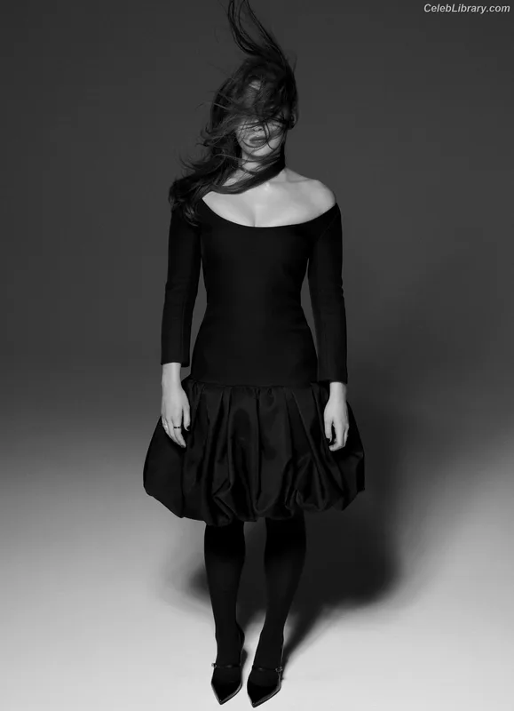 Sadie Sink photo 5 of 1907