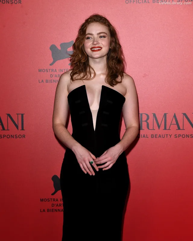 Sadie Sink photo 13 of 1907