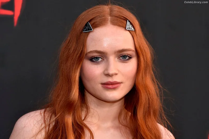 Sadie Sink photo 16 of 1907