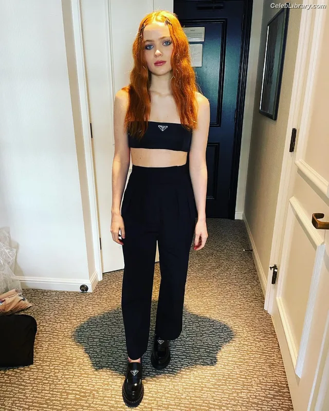 Sadie Sink photo 23 of 1907