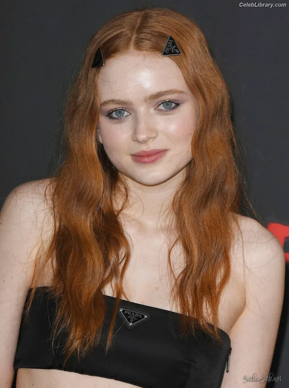 Sadie Sink photo 1 of 1907