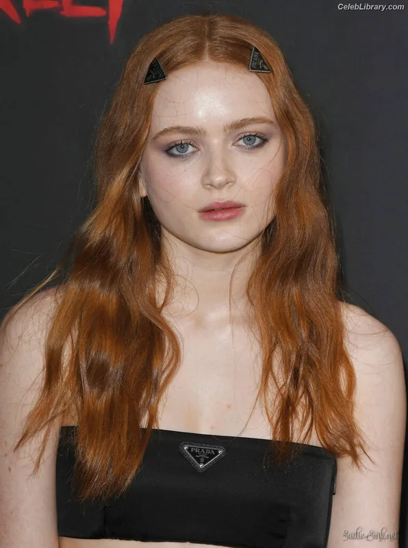 Sadie Sink photo 6 of 1907