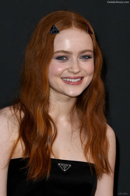 Sadie Sink photo 11 of 1907