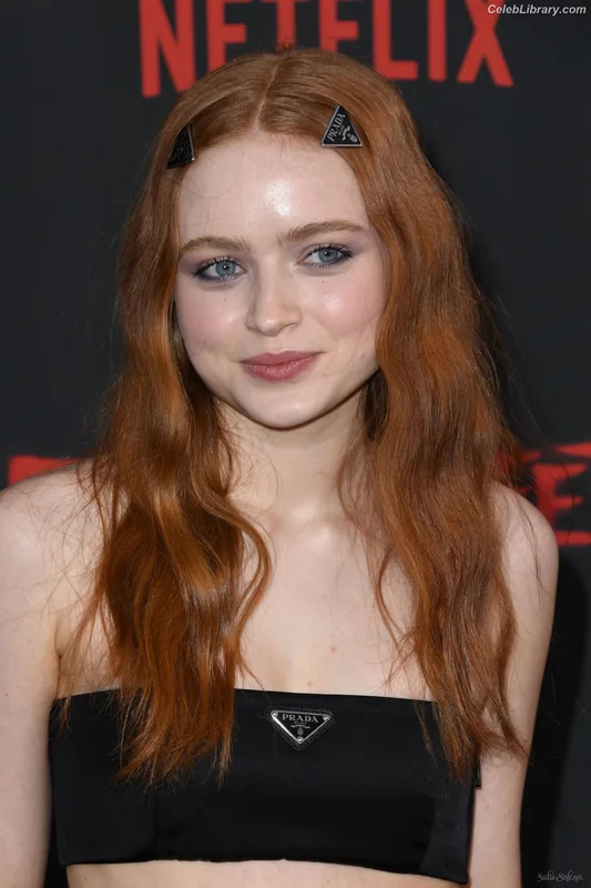 Sadie Sink photo 12 of 1907