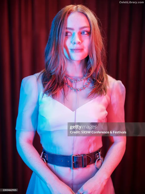 Sadie Sink photo 3 of 1907