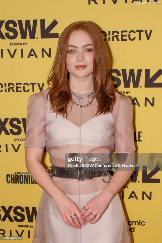 Sadie Sink photo 5 of 1907
