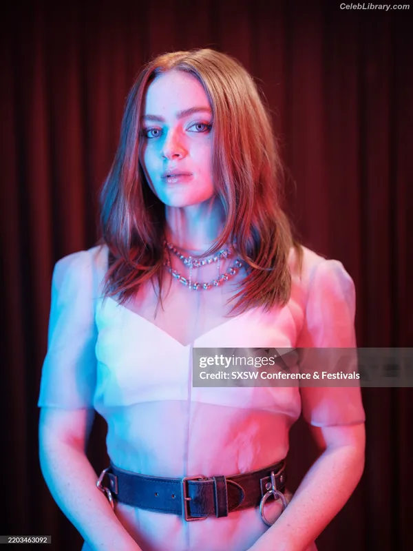 Sadie Sink photo 9 of 1907
