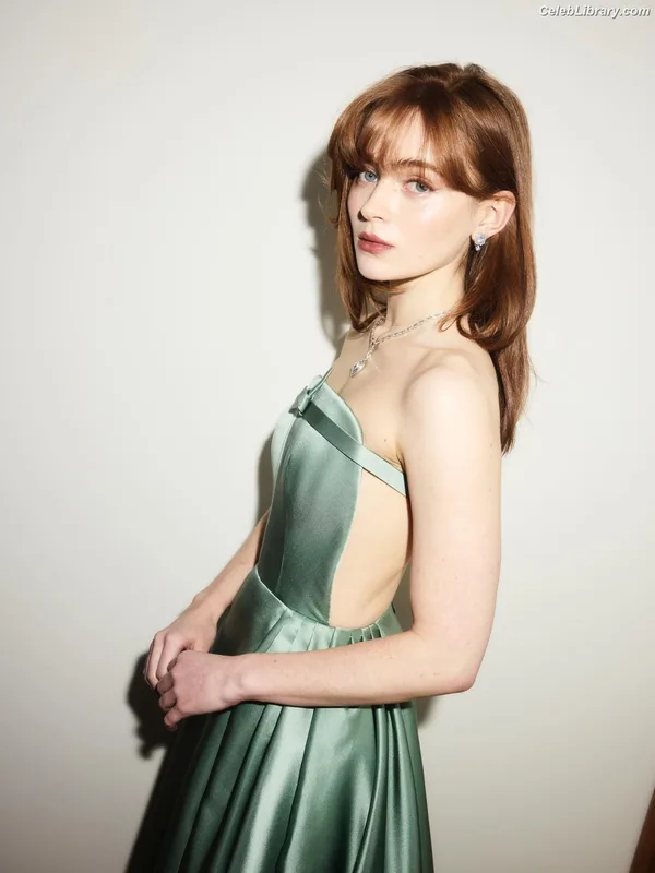 Sadie Sink photo 3 of 1907