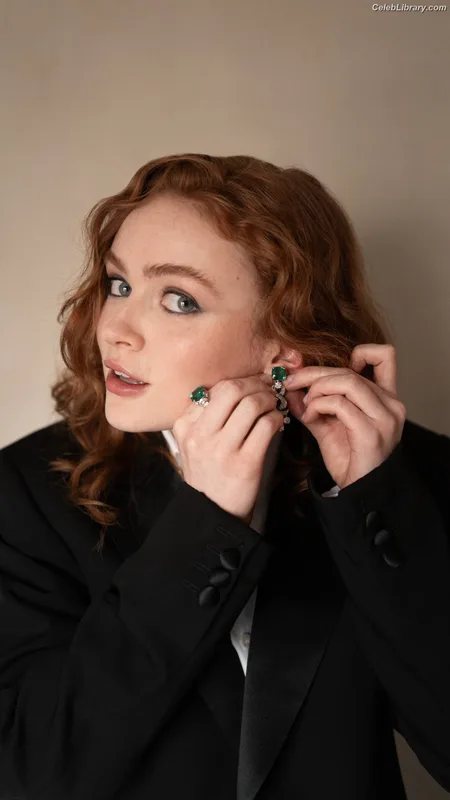 Sadie Sink photo 6 of 1907