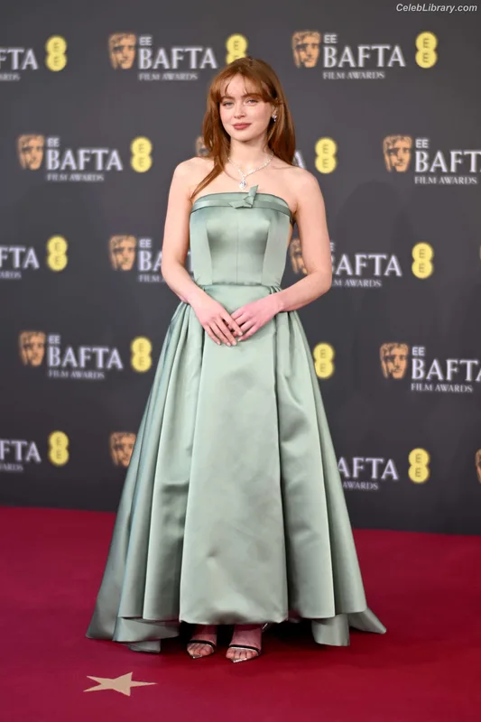 Sadie Sink photo 14 of 1907