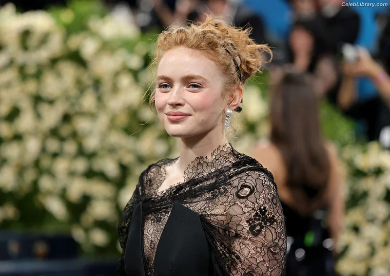 Sadie Sink photo 17 of 1907