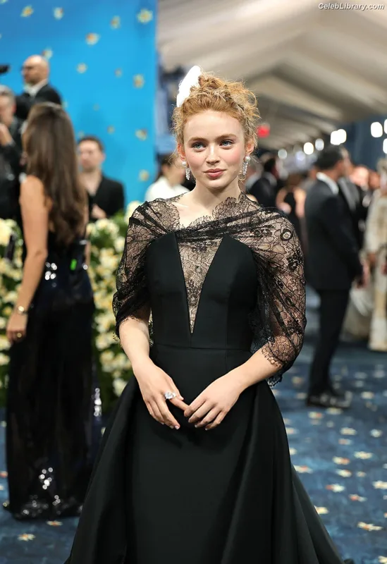 Sadie Sink photo 19 of 1907