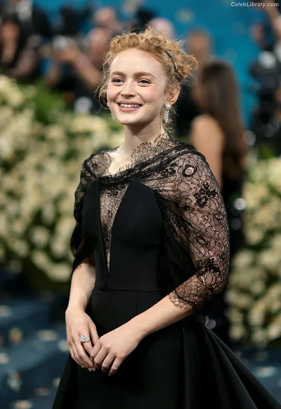 Sadie Sink photo 20 of 1907