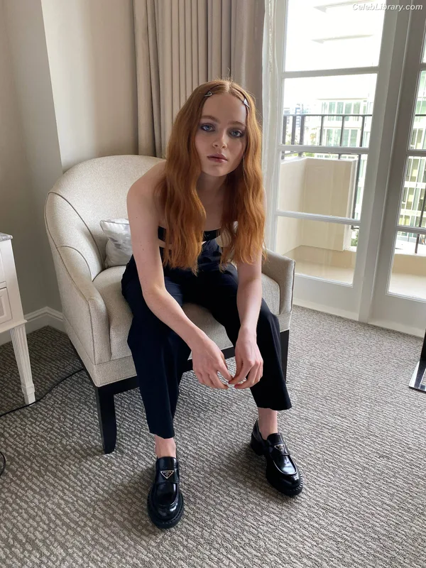 Sadie Sink photo 6 of 1907