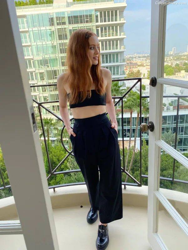 Sadie Sink photo 8 of 1907