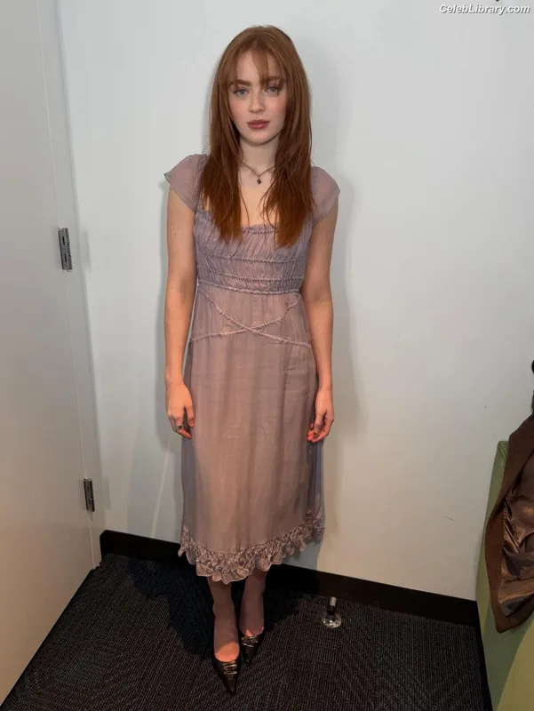 Sadie Sink photo 10 of 1907