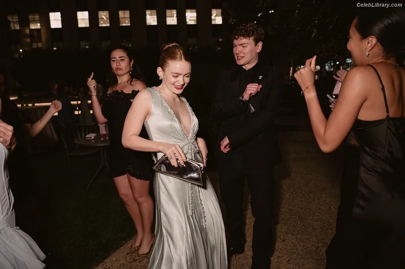 Sadie Sink photo 21 of 1907