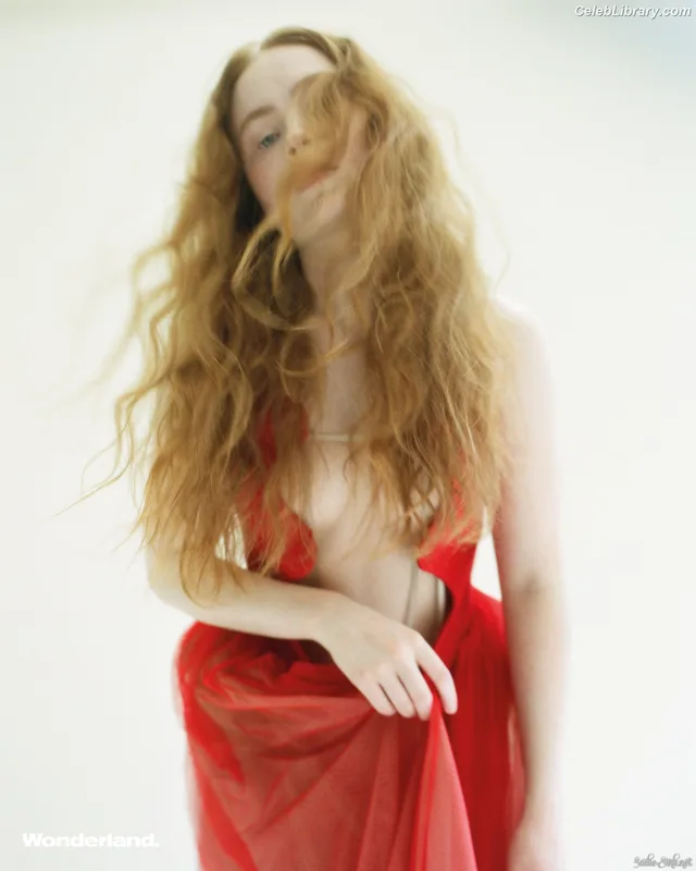 Sadie Sink photo 6 of 1907